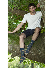 Load image into Gallery viewer, Men’s Highland Cow Bamboo Sox Size 7-11 in Denim MARLE
