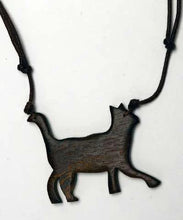 Load image into Gallery viewer, Wooden cat necklace- timber look
