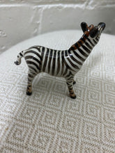 Load image into Gallery viewer, CERAMIC ZEBRA HEAD UP
