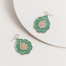 Load image into Gallery viewer, EARRINGS GREEN FILIGREE
